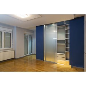 Ντουλάπα 305