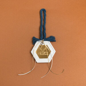 ΚΡΕΜΑΣΤΟ ΠΟΛΥΓΩΝΟ ΚΕΡΑΜΙΚΟ ΜΕ PLEXI MERRY CHRISTMAS ΠΕΤΡΟΛ Beauty Home