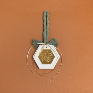 ΚΡΕΜΑΣΤΟ ΠΟΛΥΓΩΝΟ ΚΕΡΑΜΙΚΟ ΜΕ PLEXI LET IT SNOW ΠΡΑΣΙΝΟ ΕΥΚΑΛΥΠΤΟΥ Beauty Home